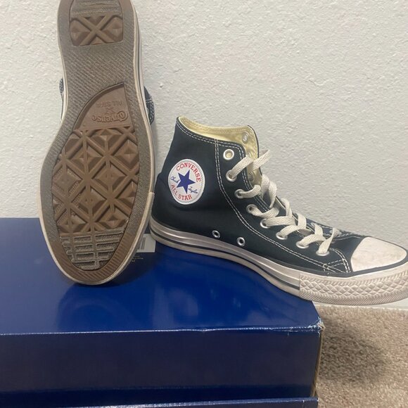 Chuck Taylor Converse - M7 W9 - Picture 3 of 3